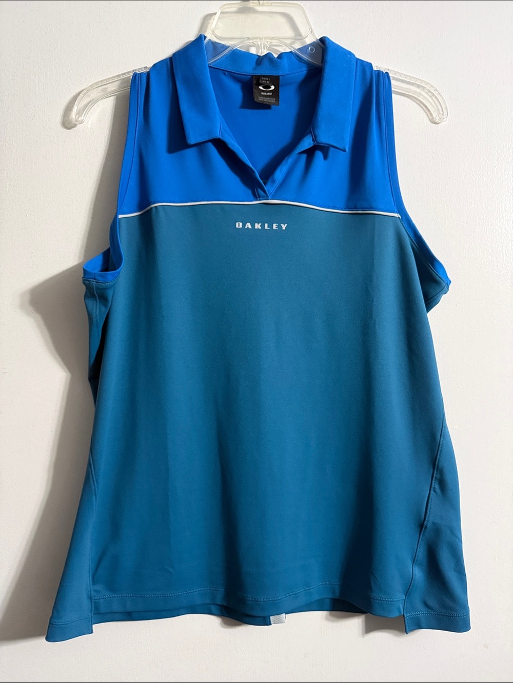 Oakley Women’s Tennis/Sport Tank (L)